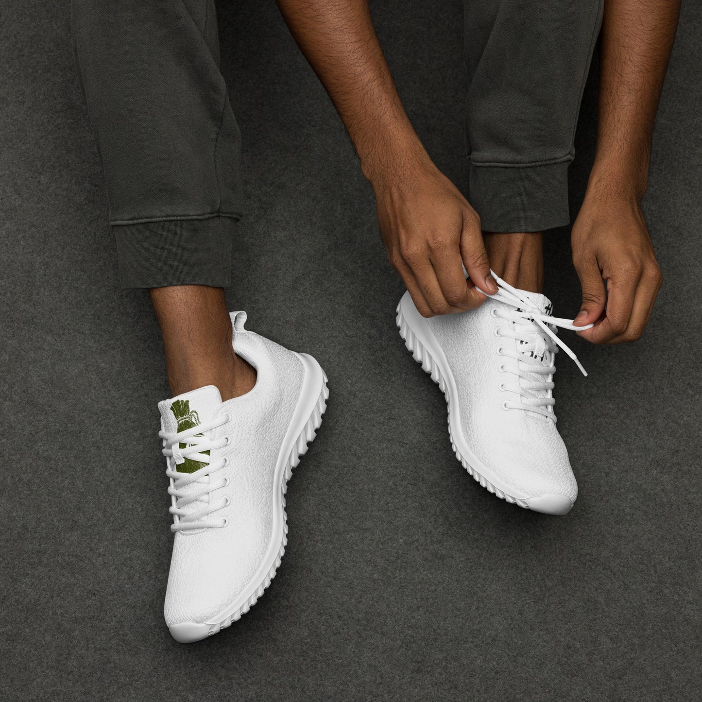 FortheBAG! Men’s athletic shoes